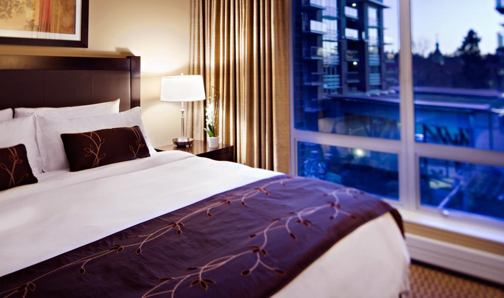 The Parkside Hotel And Spa Виктория Номер фото