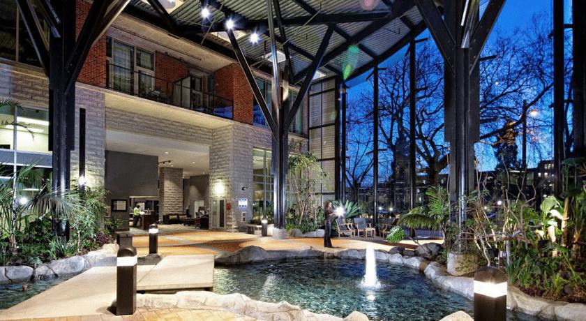 The Parkside Hotel And Spa Виктория Экстерьер фото